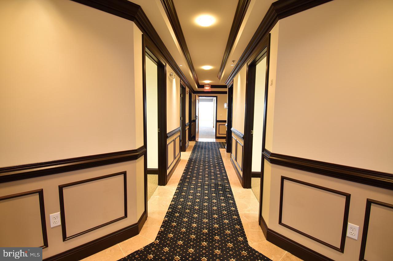 CENTRELEE BUSINESS PARK - Commercial Lease