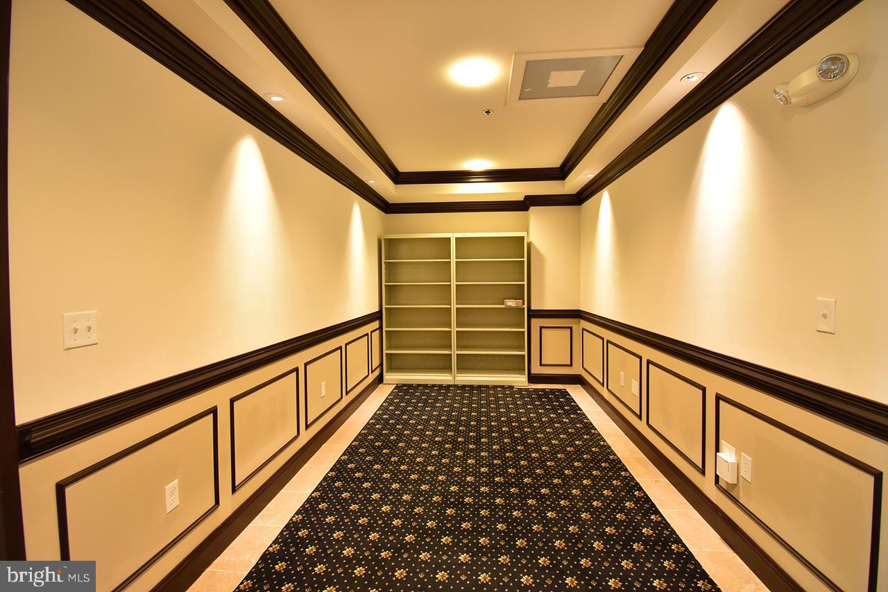 CENTRELEE BUSINESS PARK - Commercial Lease