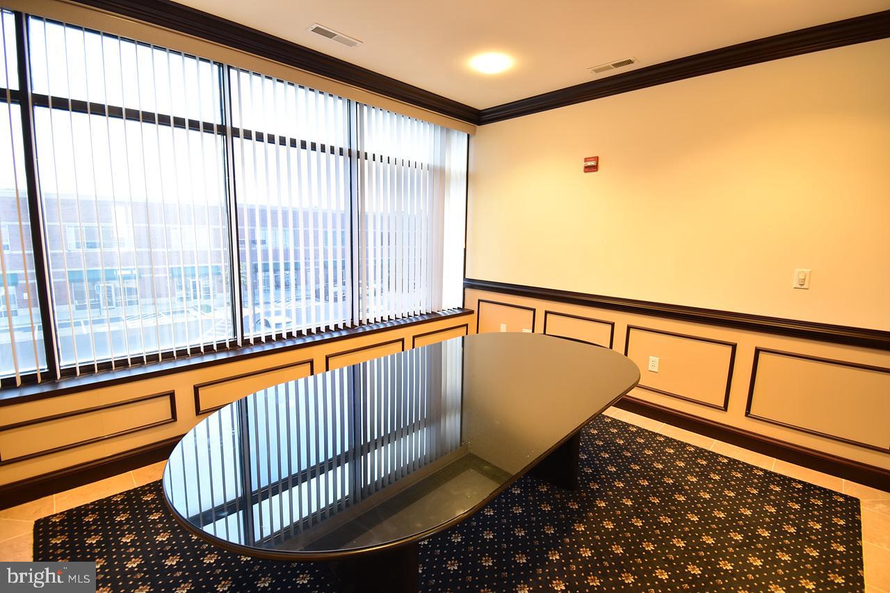 CENTRELEE BUSINESS PARK - Commercial Lease