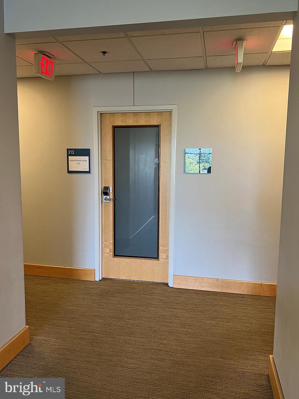 CENTRELEE BUSINESS PARK - Commercial Lease