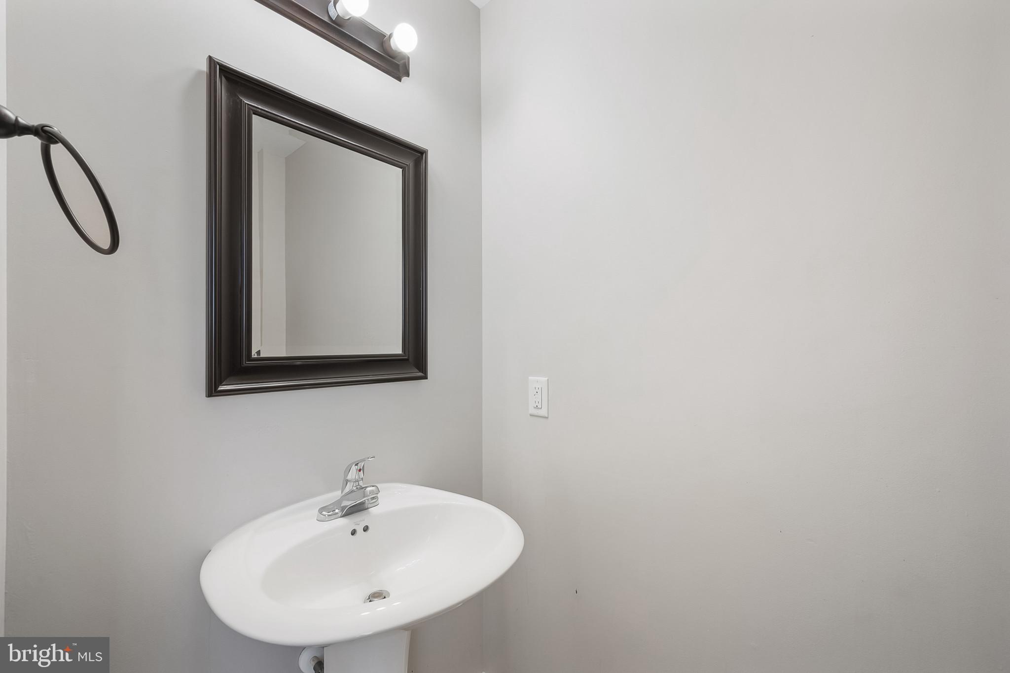 INWOOD VILLAGE - Residential