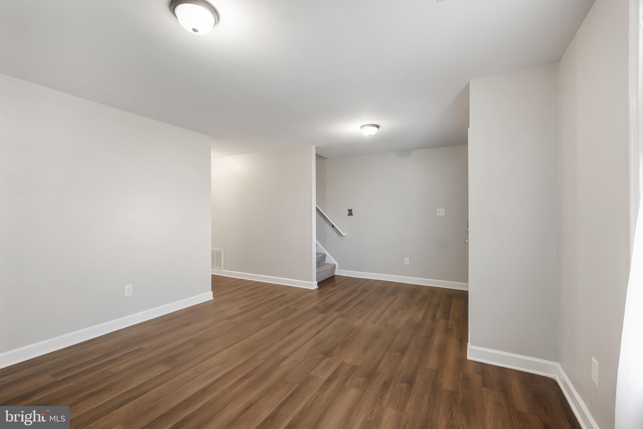 INWOOD VILLAGE - Residential