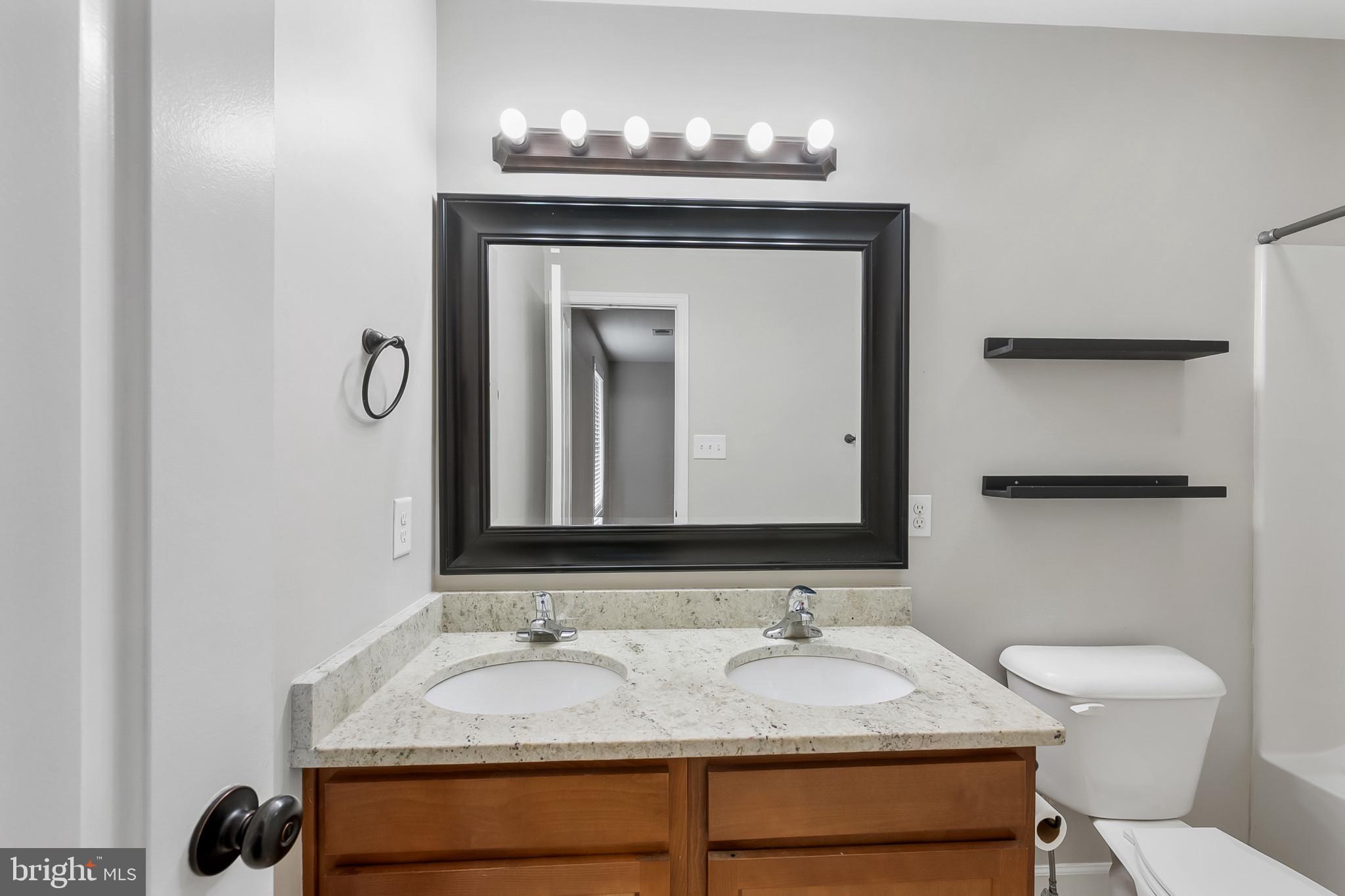 INWOOD VILLAGE - Residential