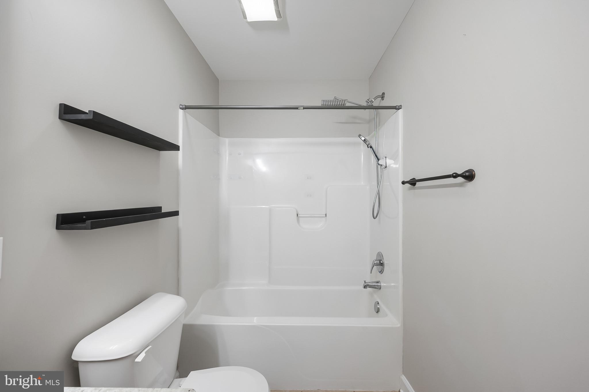 INWOOD VILLAGE - Residential