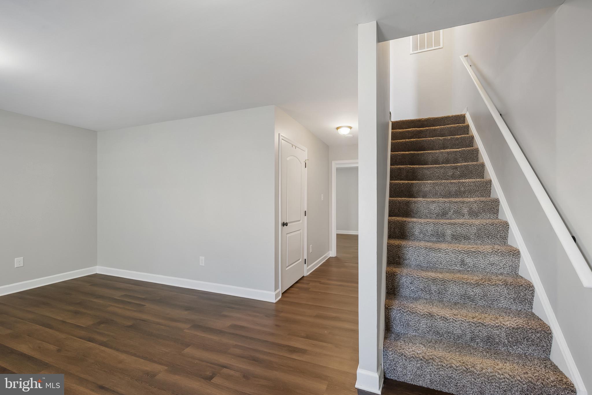 INWOOD VILLAGE - Residential