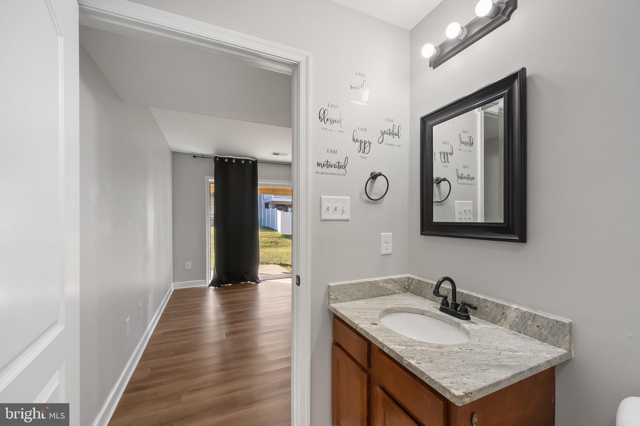 INWOOD VILLAGE - Residential