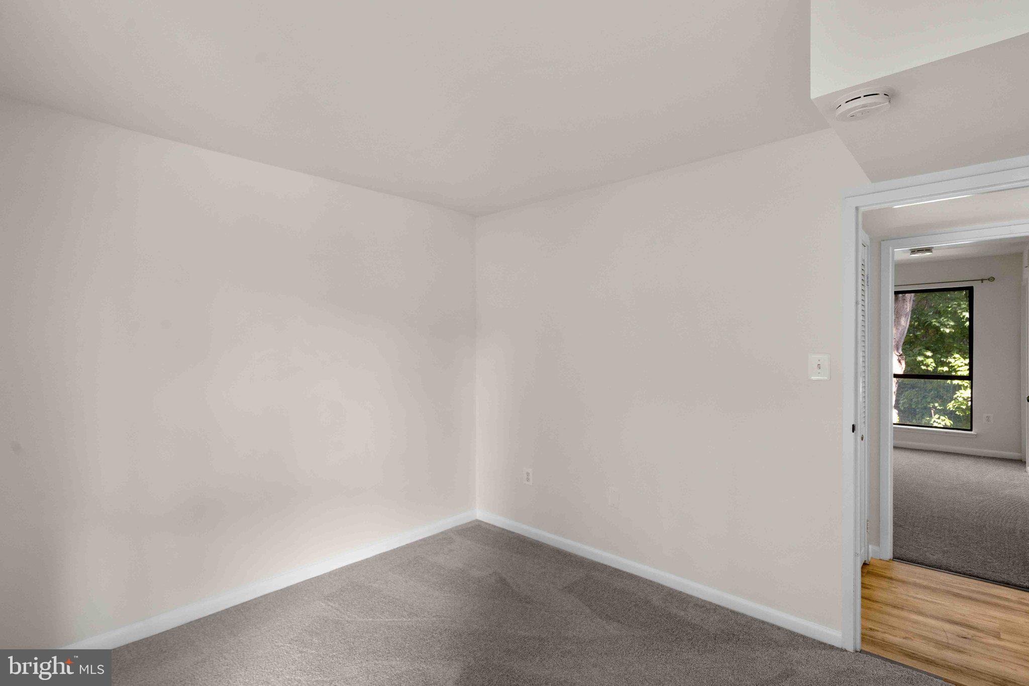 CAMELBACK VILLAGE - Residential