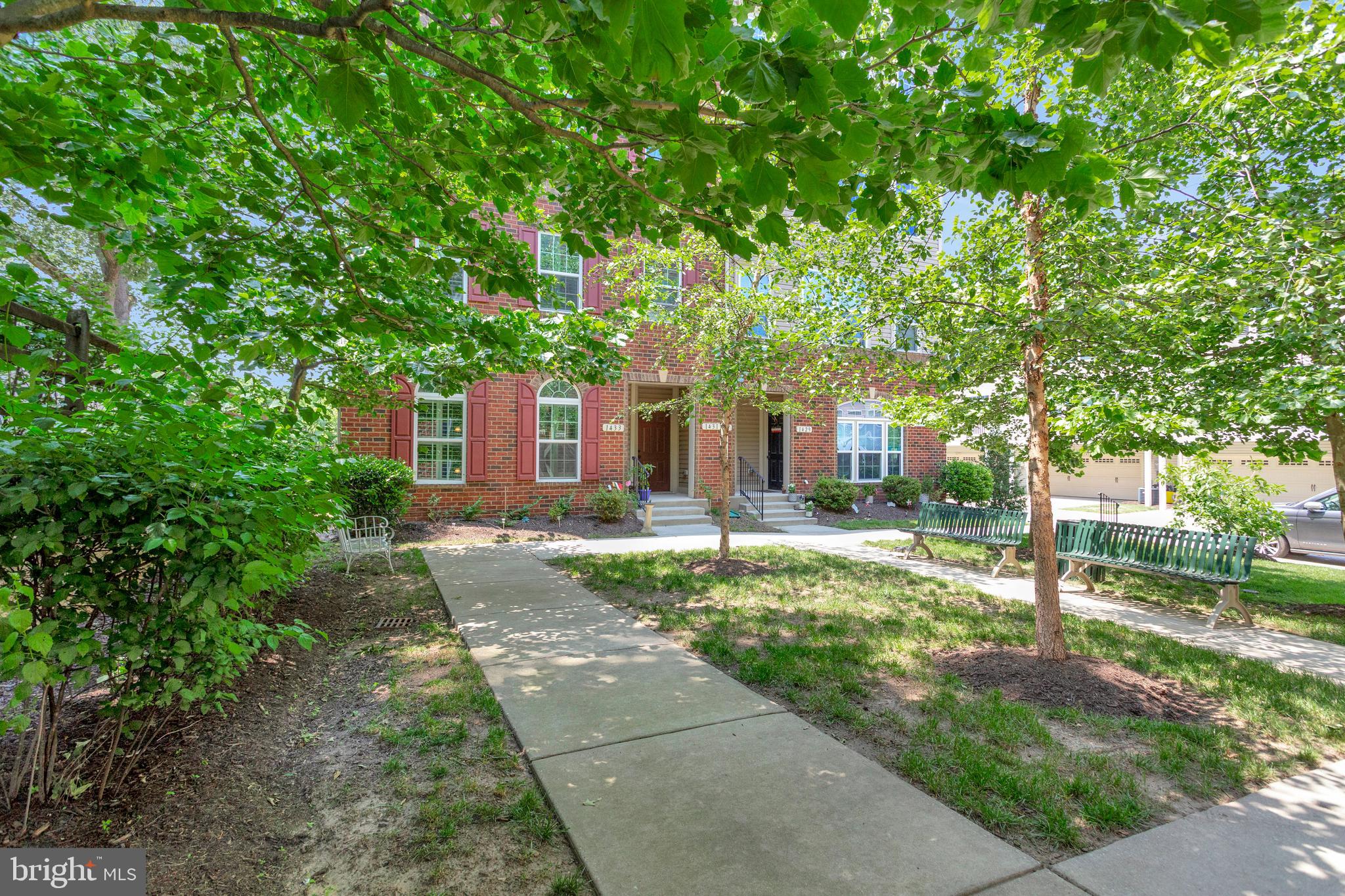 1433 CHANERY COURT
