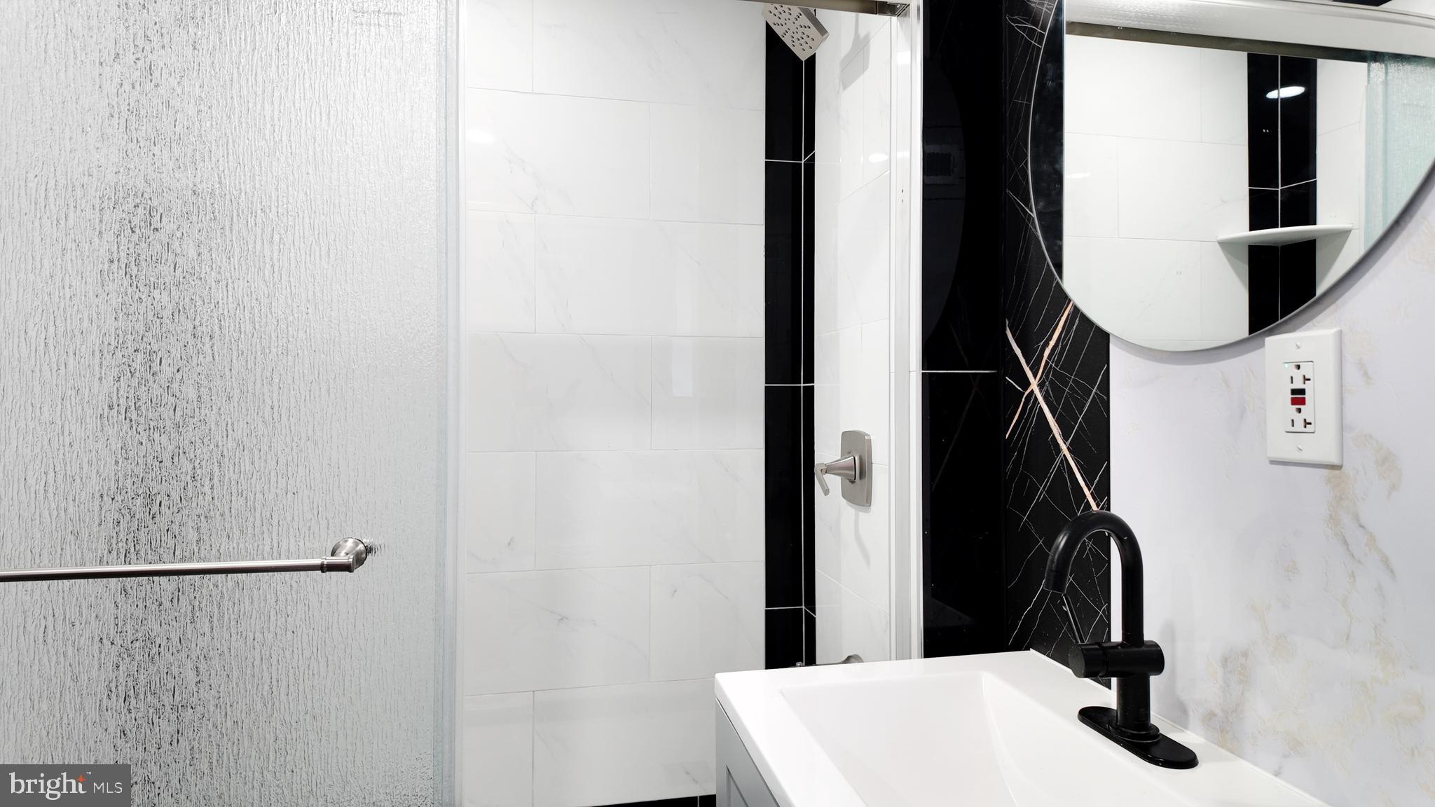 STRAWBERRY MANSION - Residential