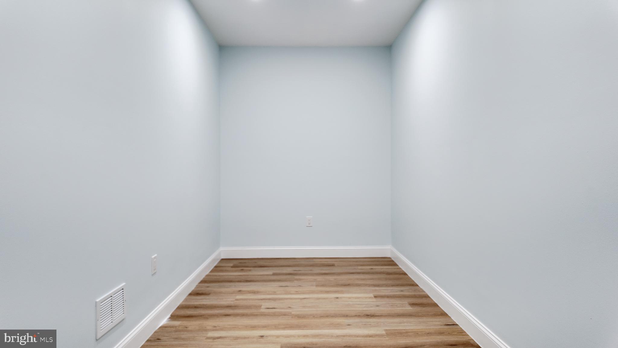 STRAWBERRY MANSION - Residential