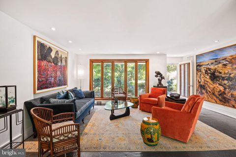 303 GLENWAY ROAD GLENSIDE PA 19038