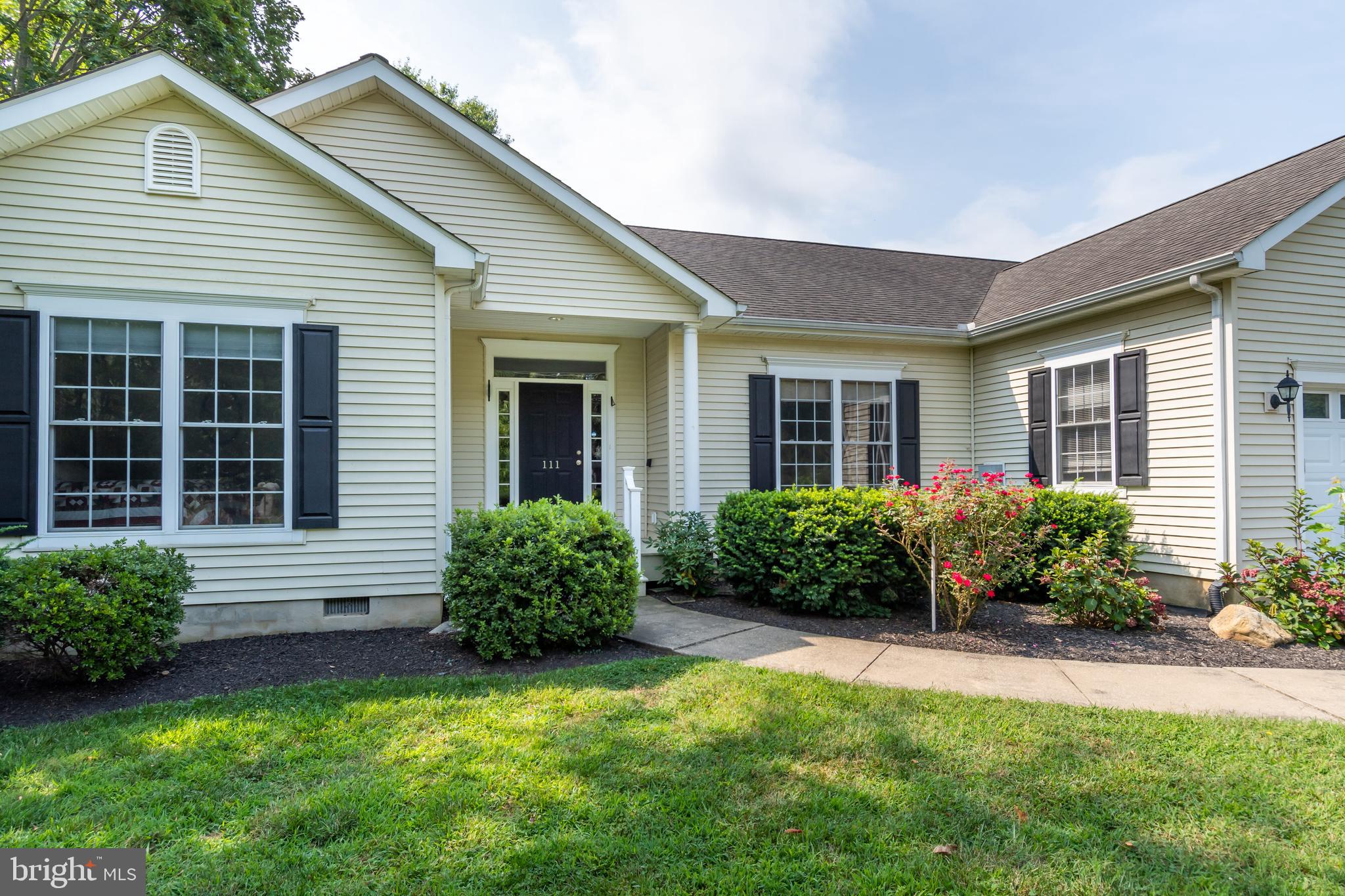 FOXLEY MANOR - Residential