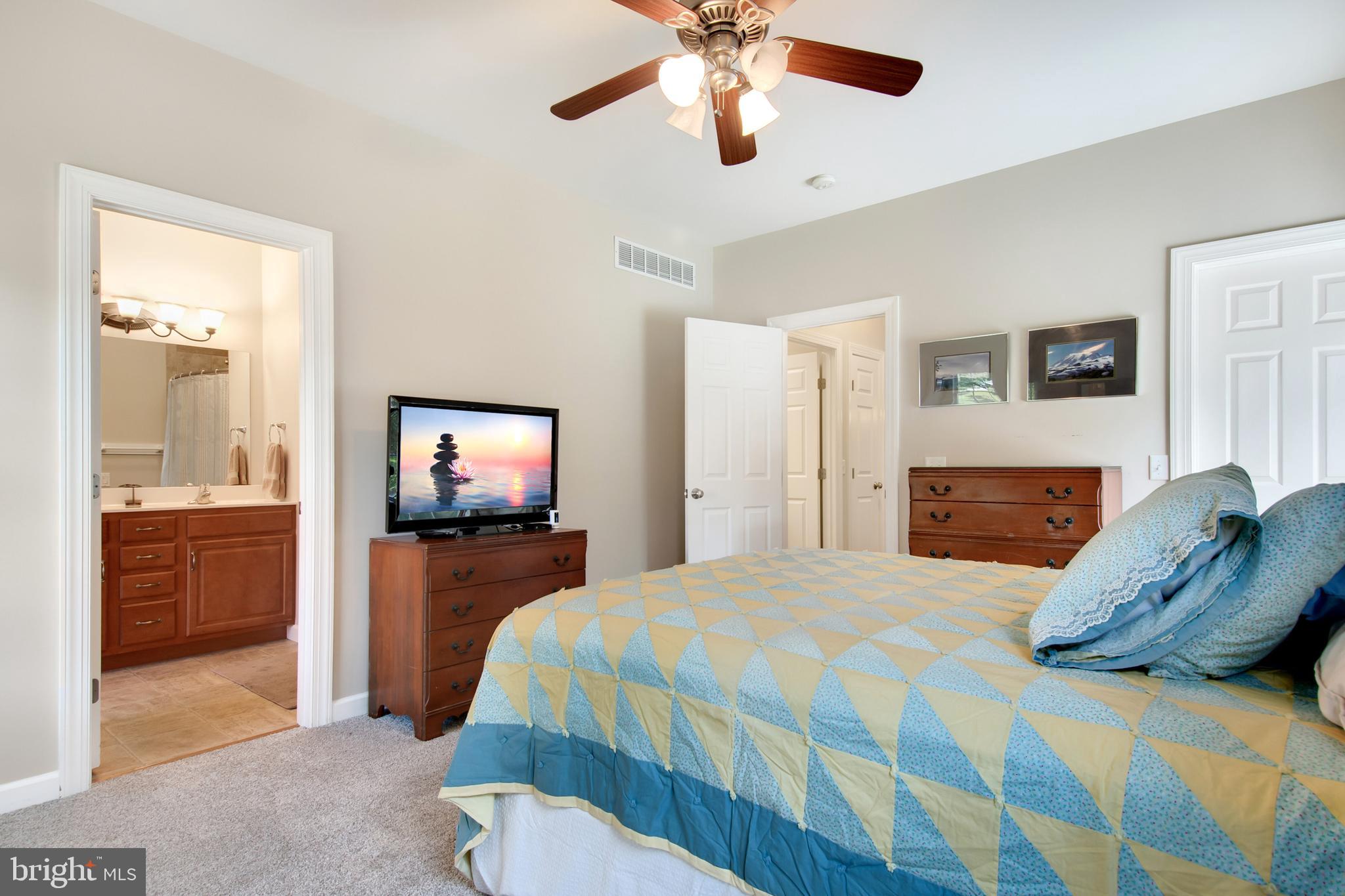 FOXLEY MANOR - Residential