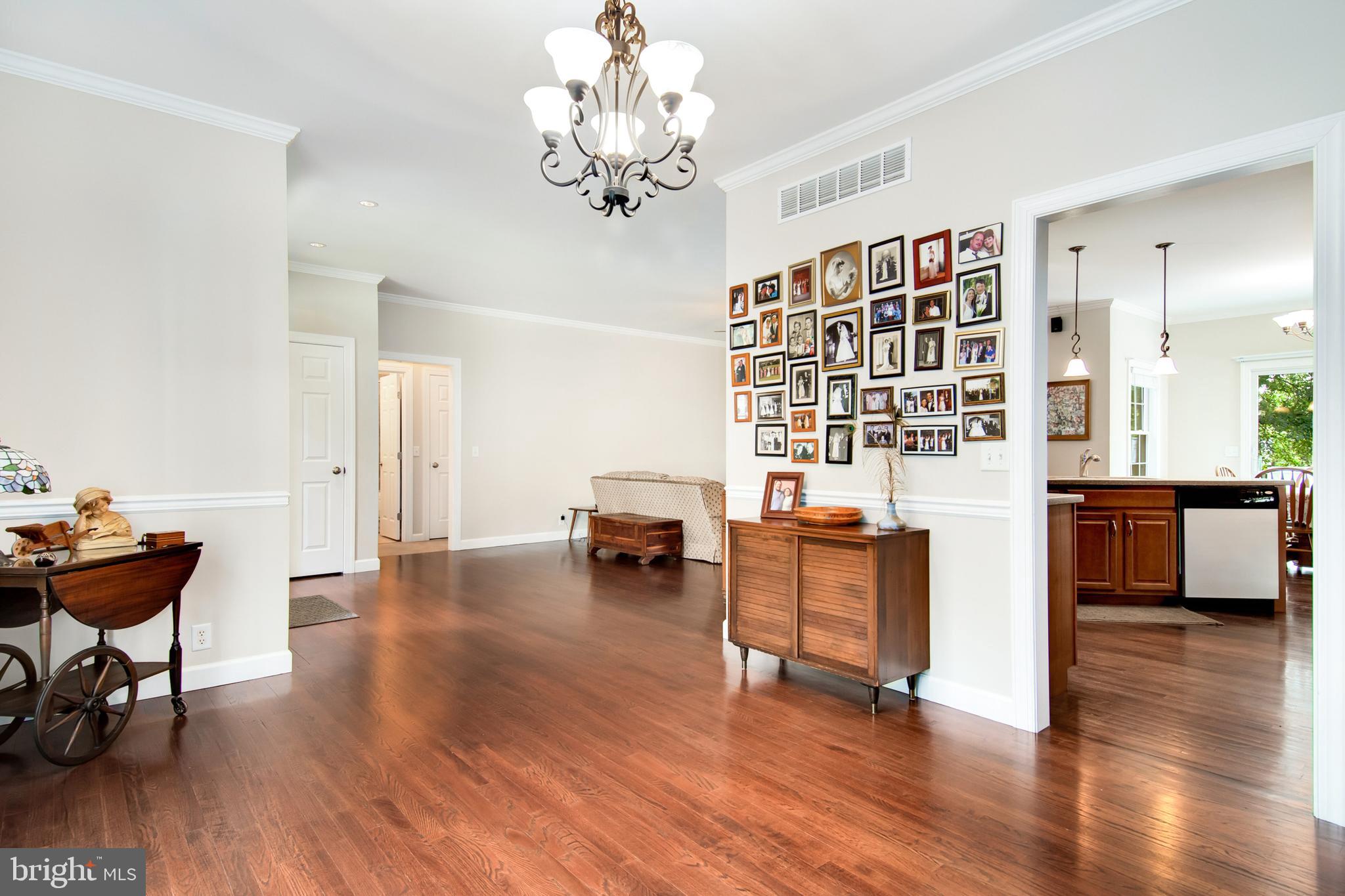 FOXLEY MANOR - Residential