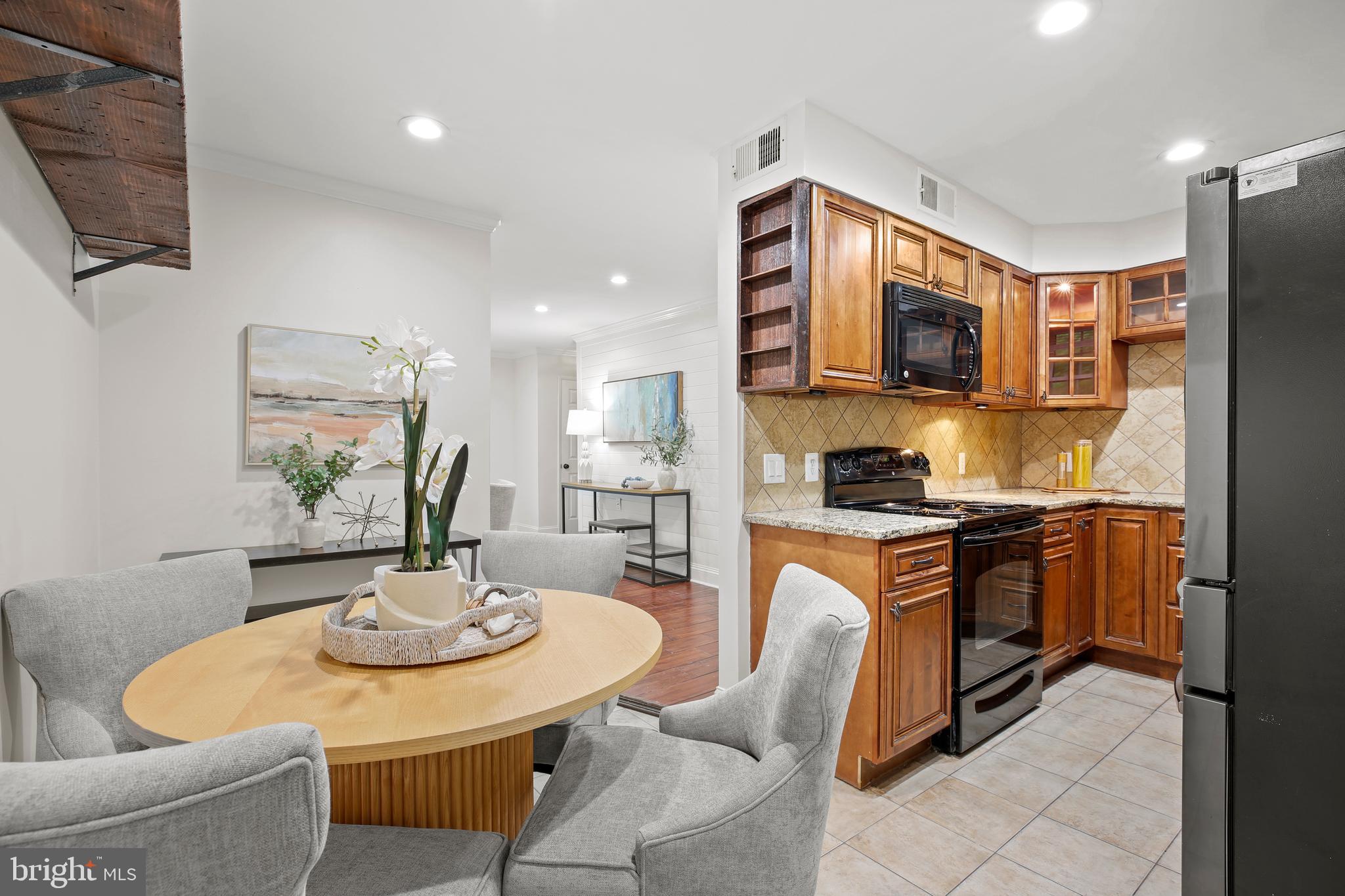 THE ARLINGTON - Residential