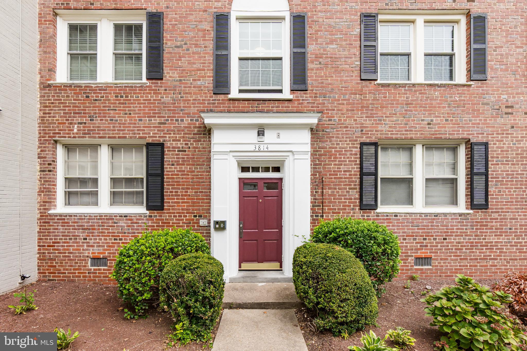 3814 V STREET SE 101