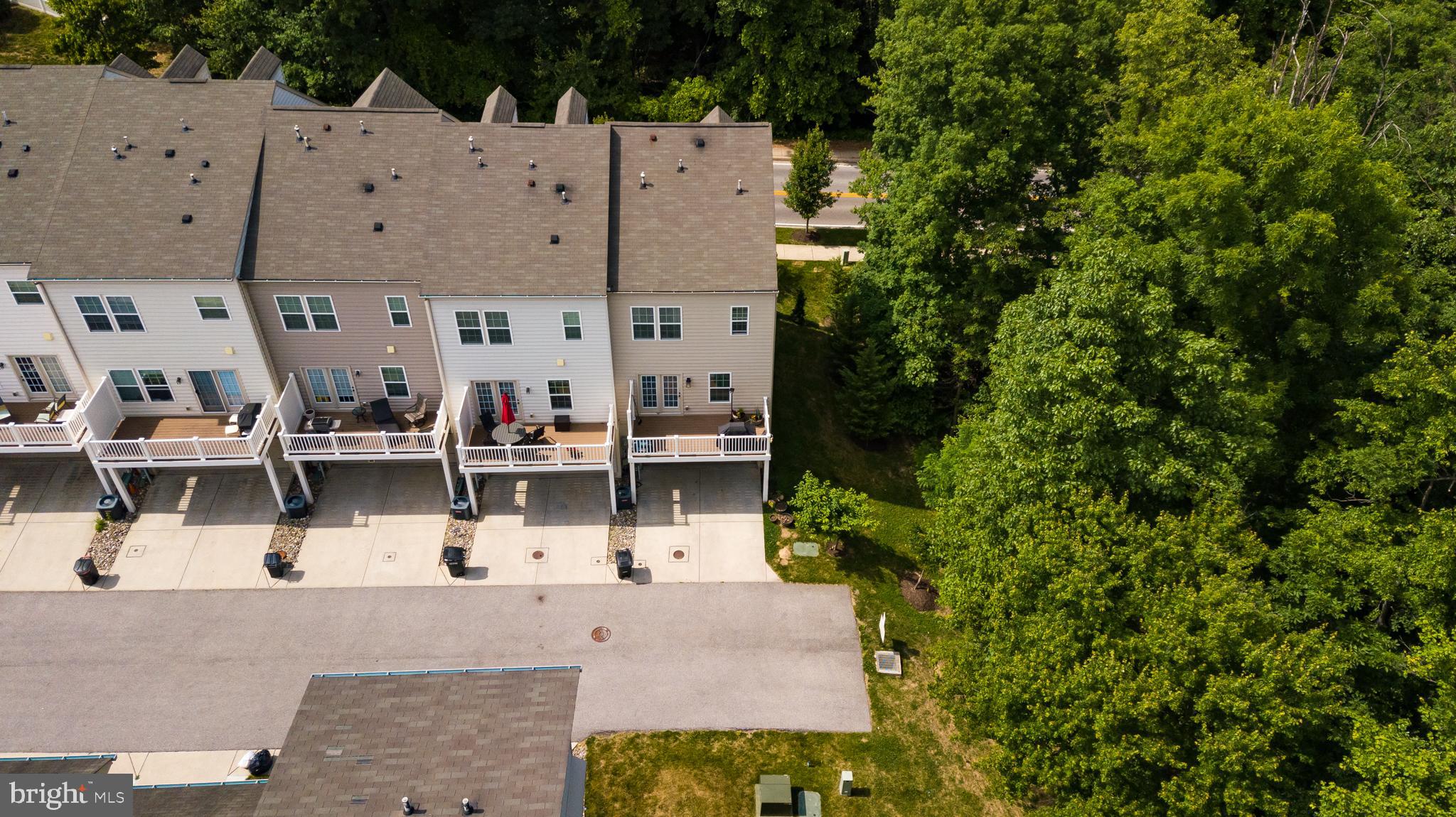 HOWARD SQUARE - Residential Lease