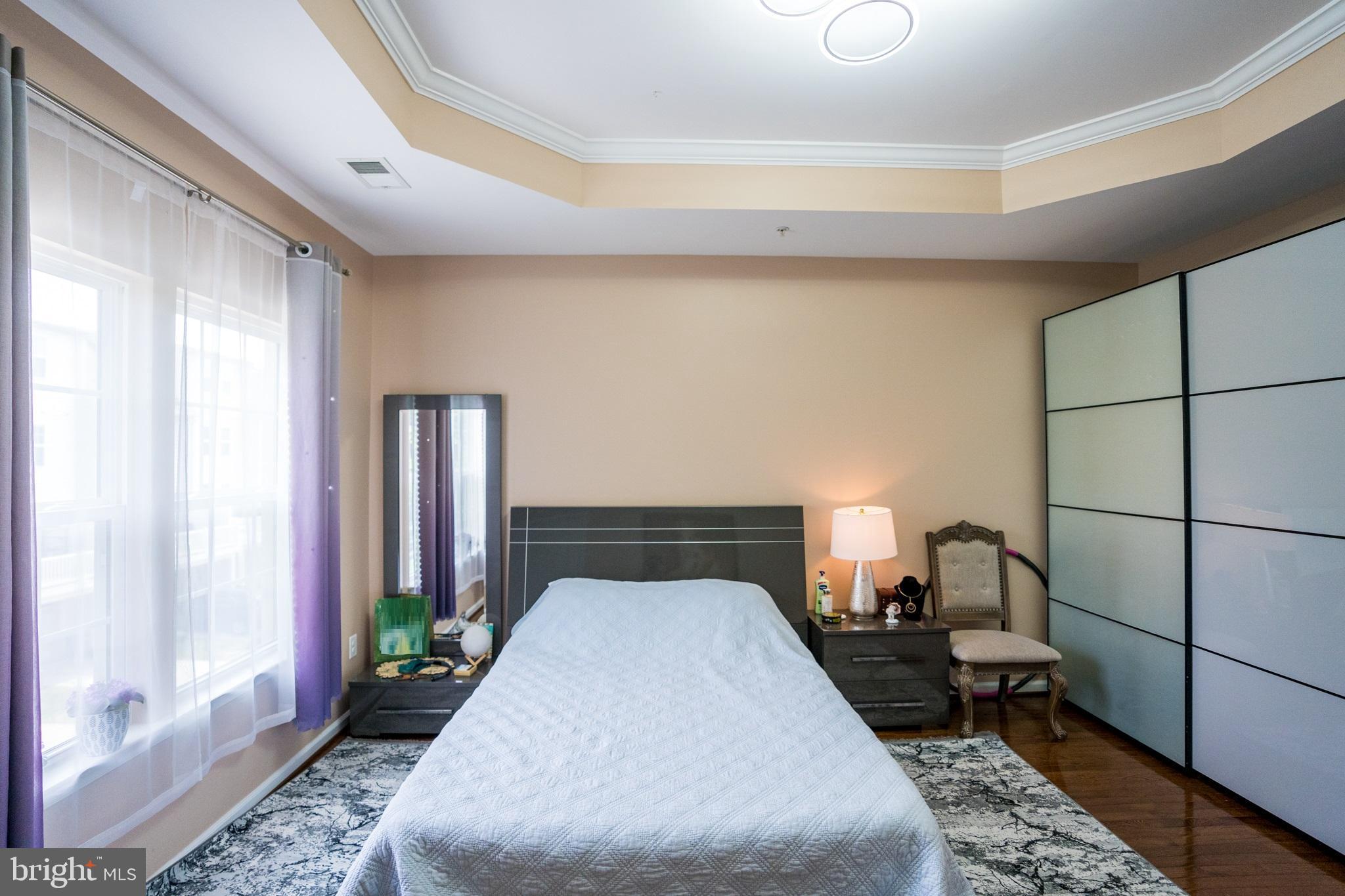 HOWARD SQUARE - Residential Lease