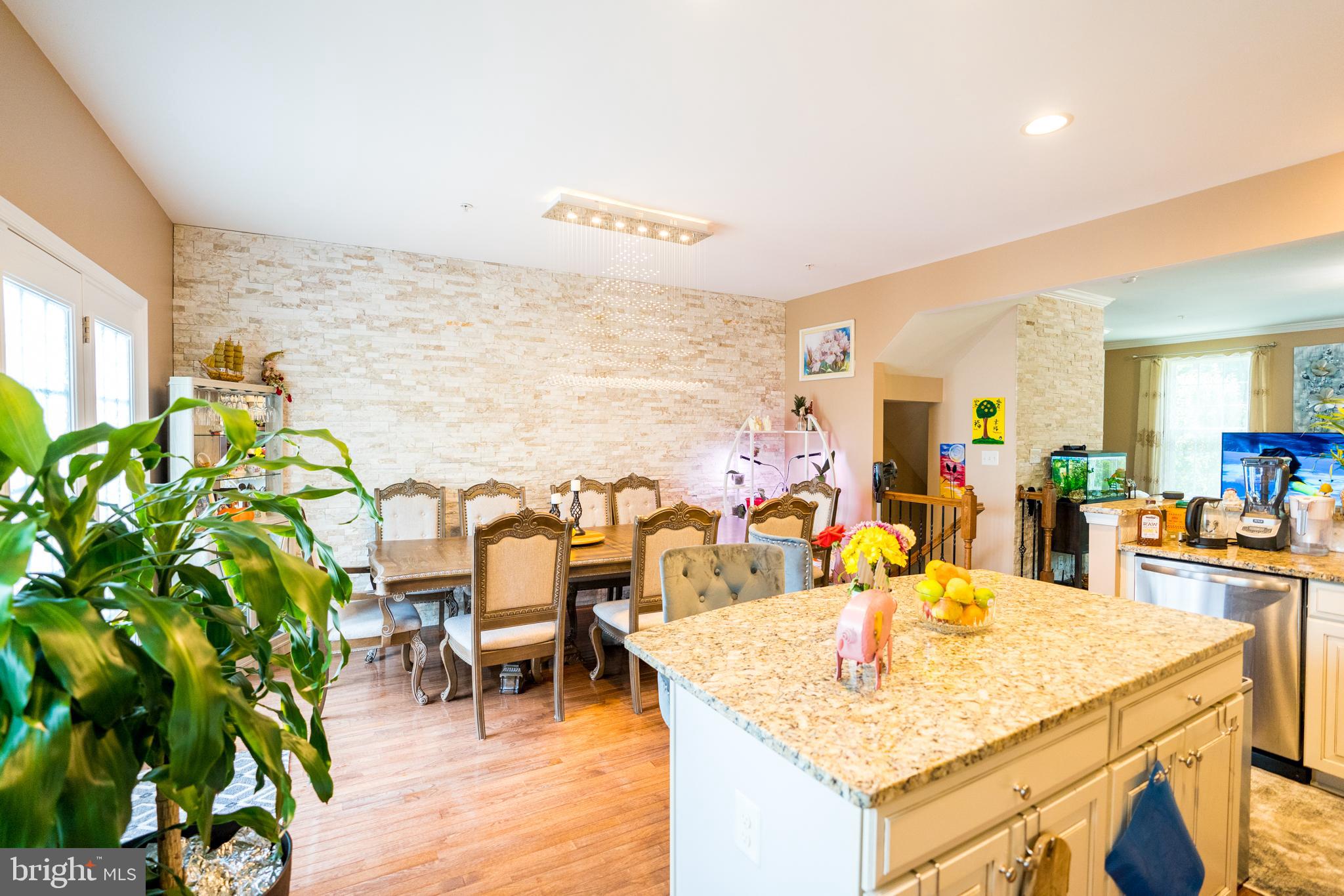 HOWARD SQUARE - Residential Lease