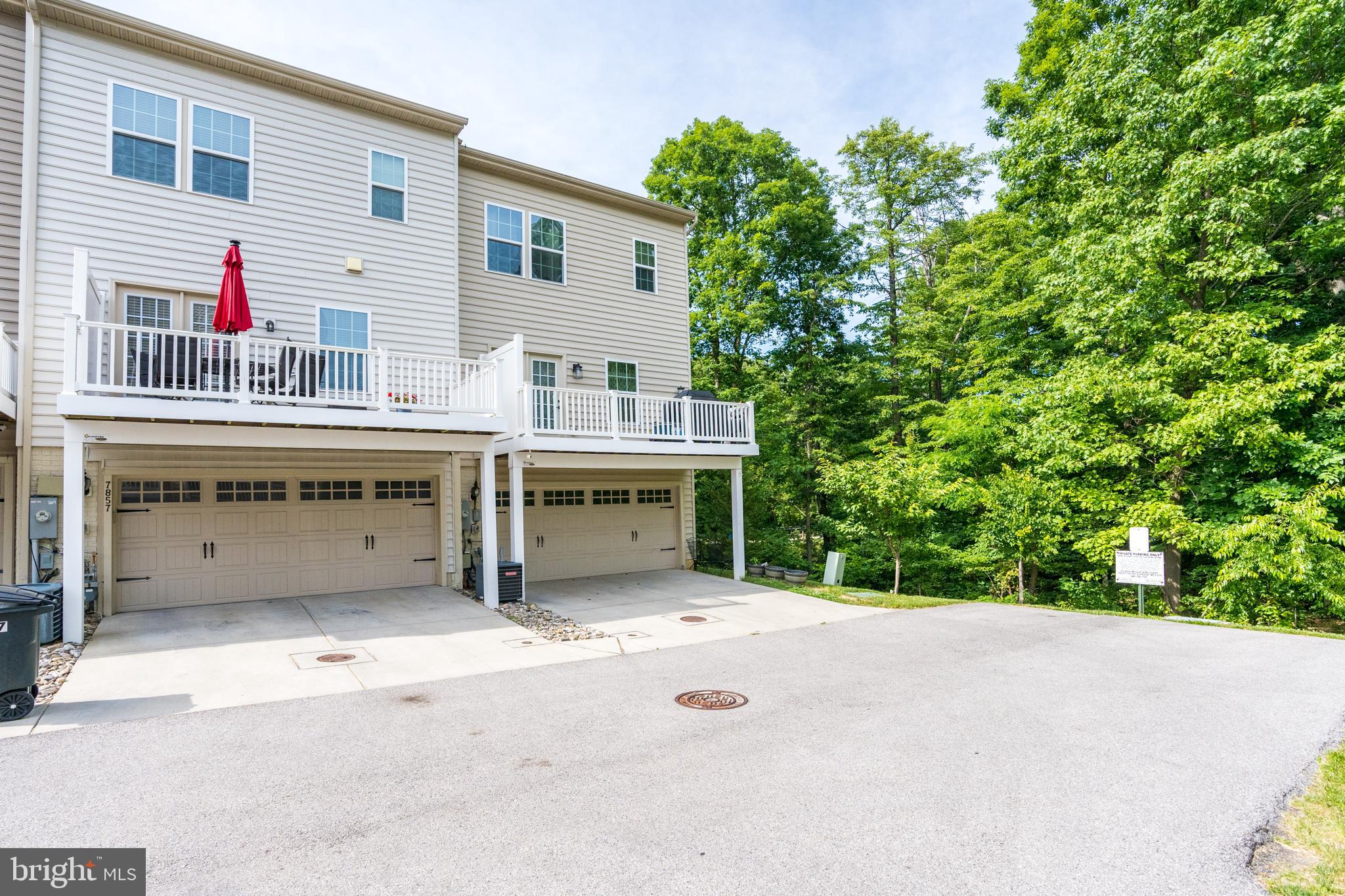 HOWARD SQUARE - Residential Lease