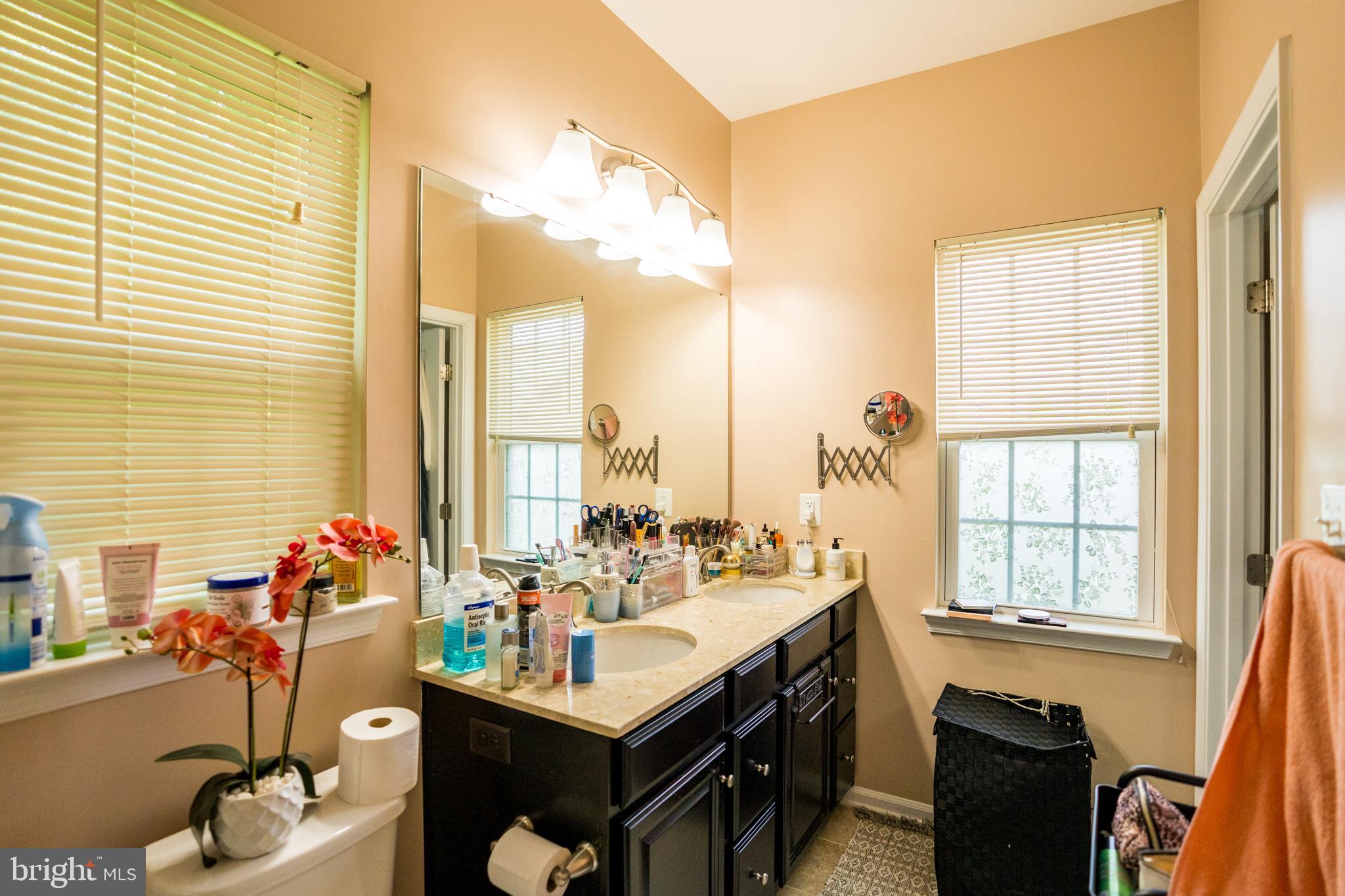 HOWARD SQUARE - Residential Lease