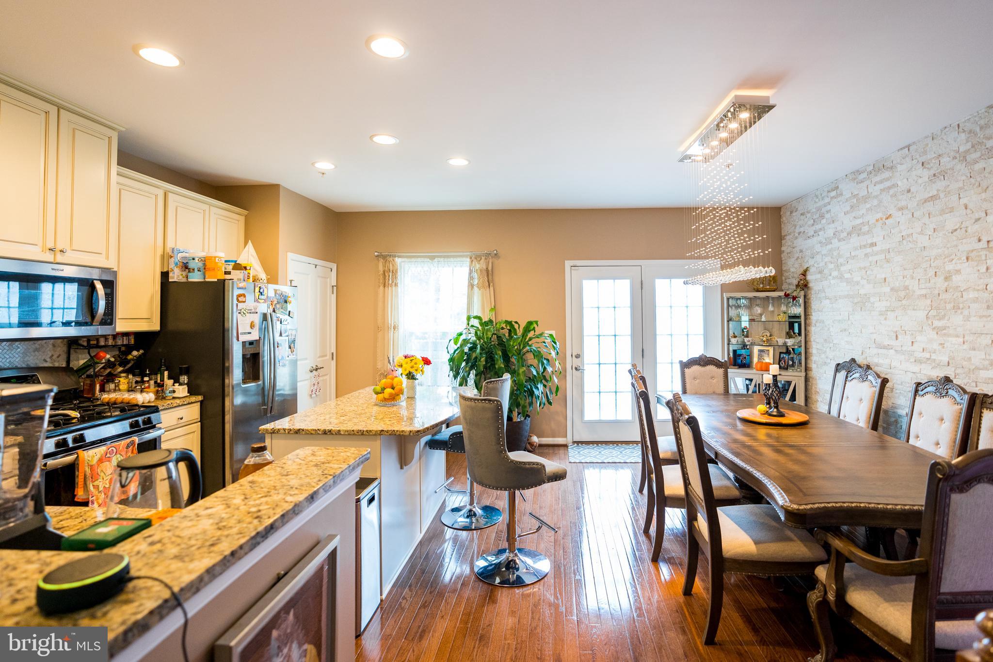 HOWARD SQUARE - Residential Lease