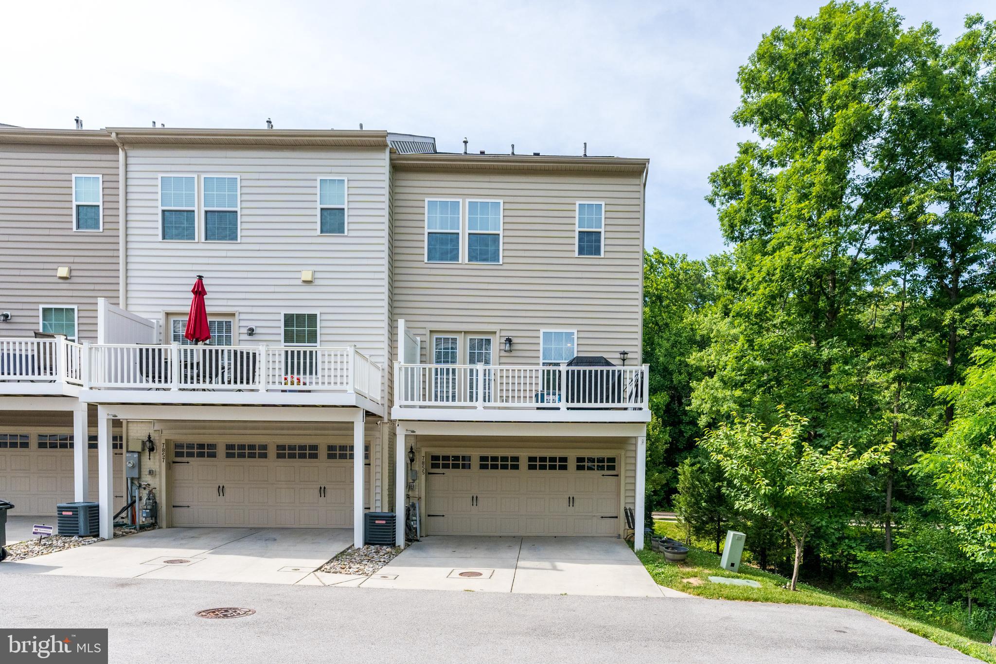 HOWARD SQUARE - Residential Lease