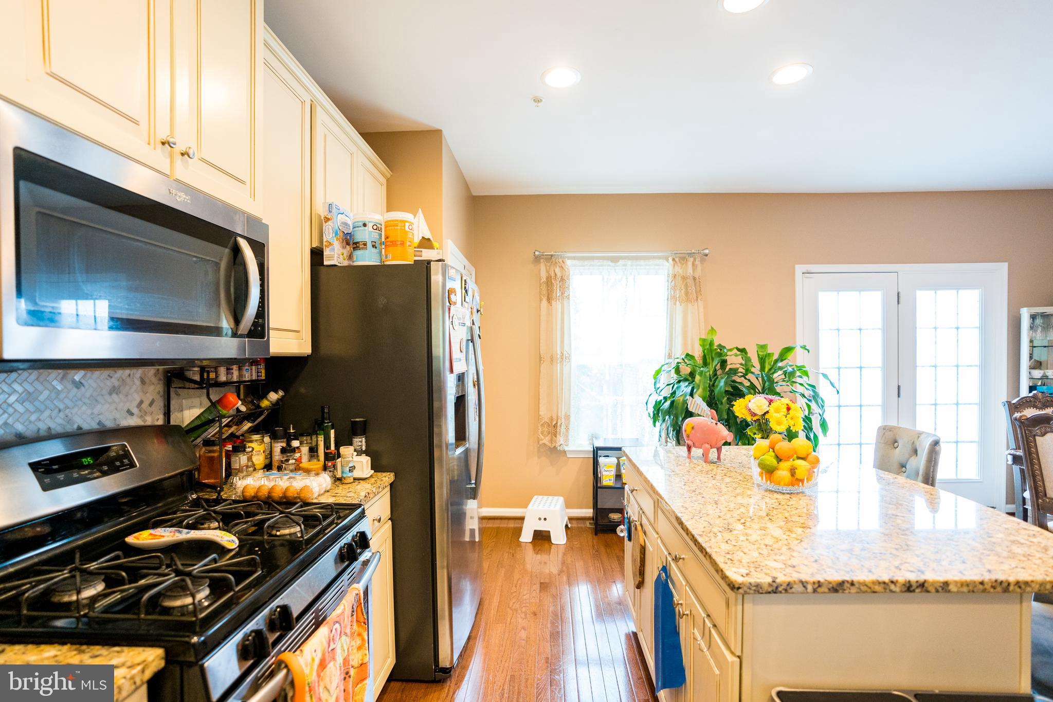 HOWARD SQUARE - Residential Lease