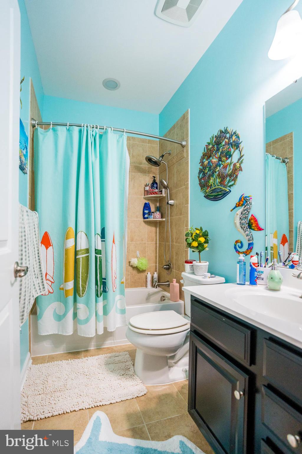 HOWARD SQUARE - Residential Lease