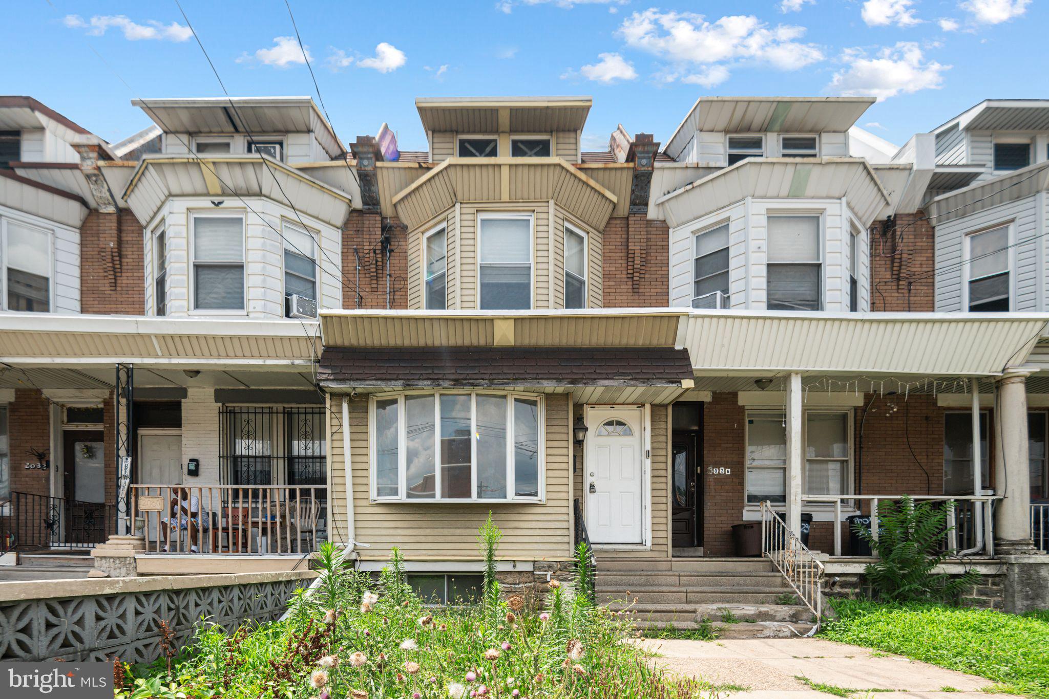 Welcome to 2028 E Ontario St! This charming 3-bedroom, 1-bath home offers a spacious living area filled with natural light, perfect for relaxing or entertaining. The kitchen features ample counter and cabinet space to make meal prep a breeze. With a basement that provides convenience for storage and in-unit laundry, while the back patio gives you space to unwind outdoors.
Located in the heart of Port Richmond, you’ll be just steps away from local shops, restaurants, and neighborhood favorites. With easy access to I-95 and nearby public transportation, commuting around the city is simple and stress-free.
Don’t miss the opportunity to call this inviting home yours!