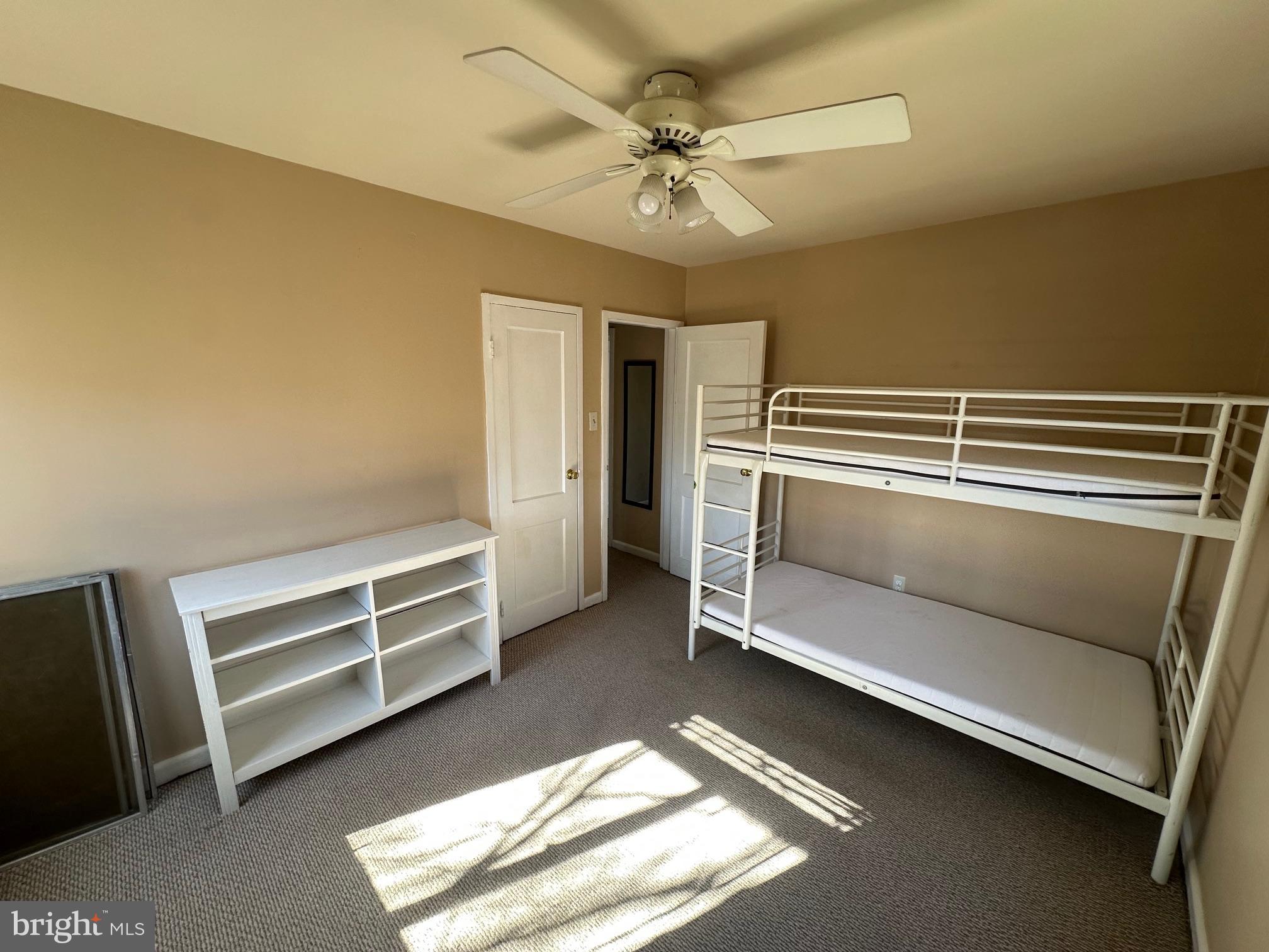 PARKSIDE CONDOMINIUMS - Residential Lease