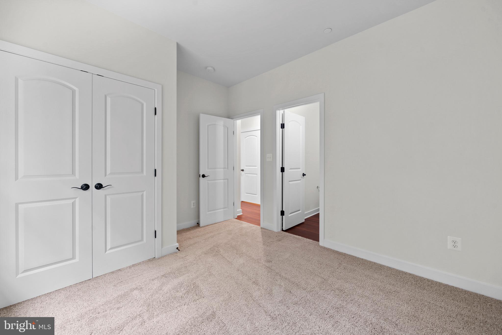 MOSS CREEK - Residential