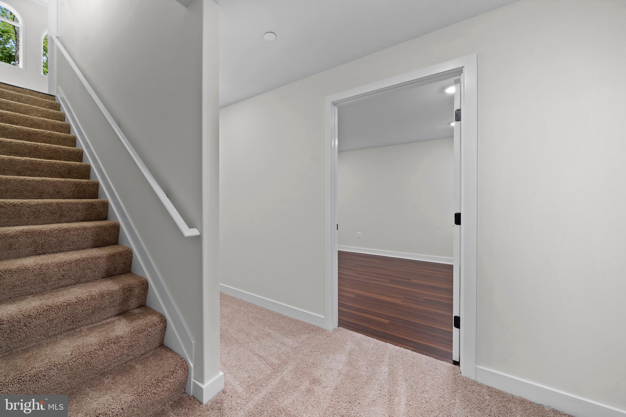 MOSS CREEK - Residential