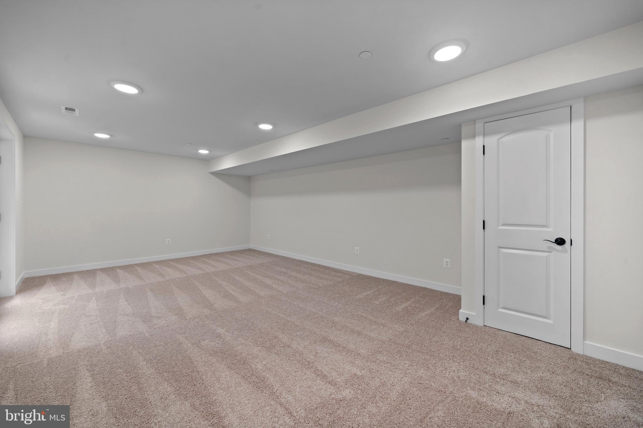 MOSS CREEK - Residential