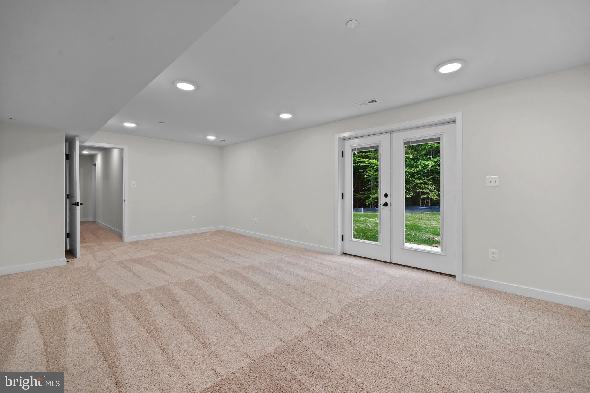 MOSS CREEK - Residential