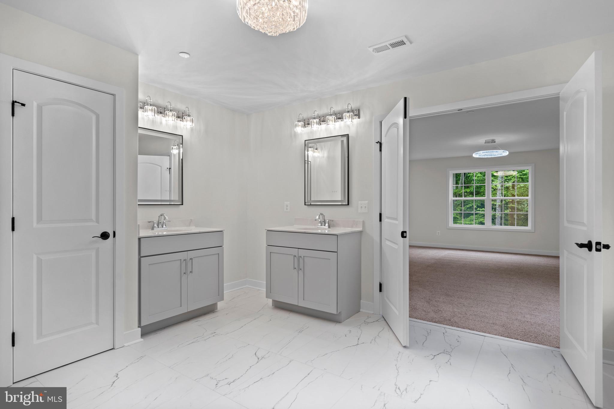 MOSS CREEK - Residential