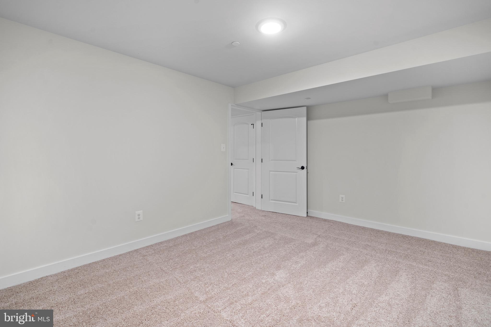 MOSS CREEK - Residential