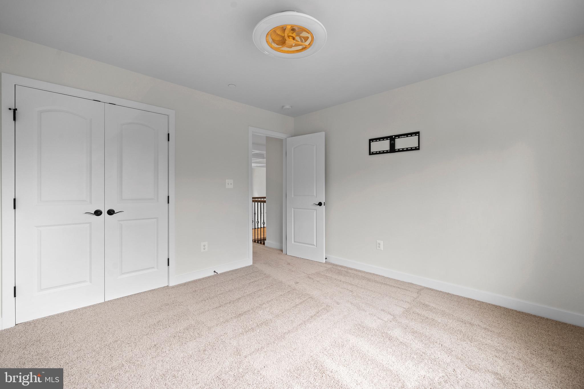 MOSS CREEK - Residential