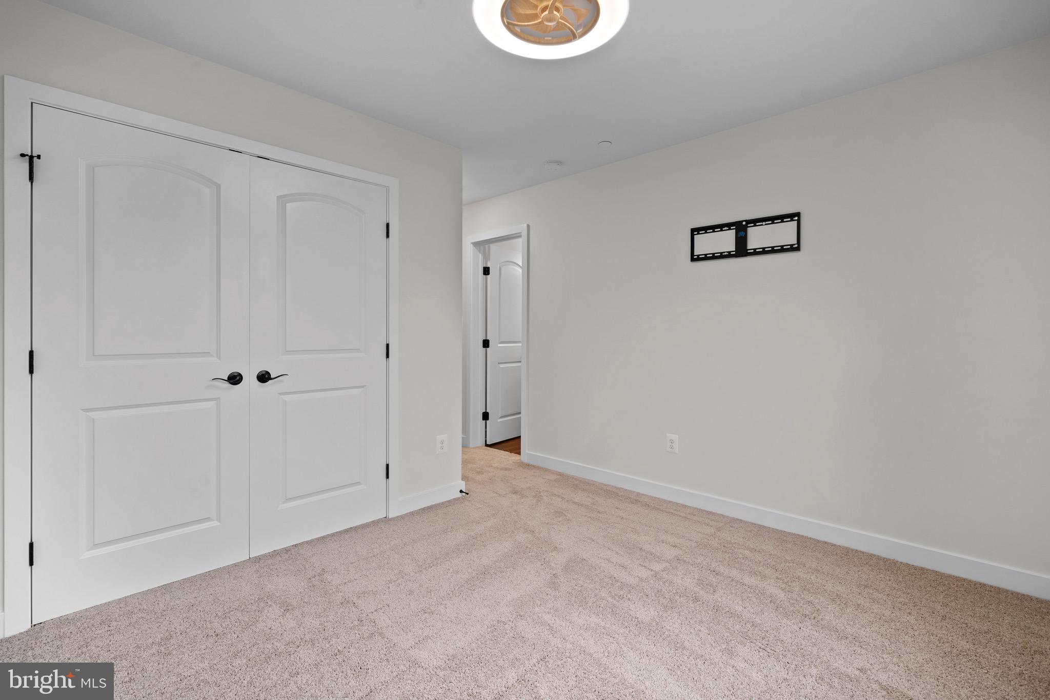 MOSS CREEK - Residential