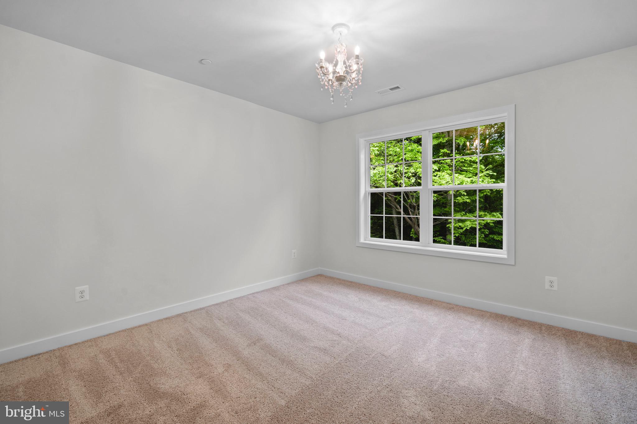 MOSS CREEK - Residential