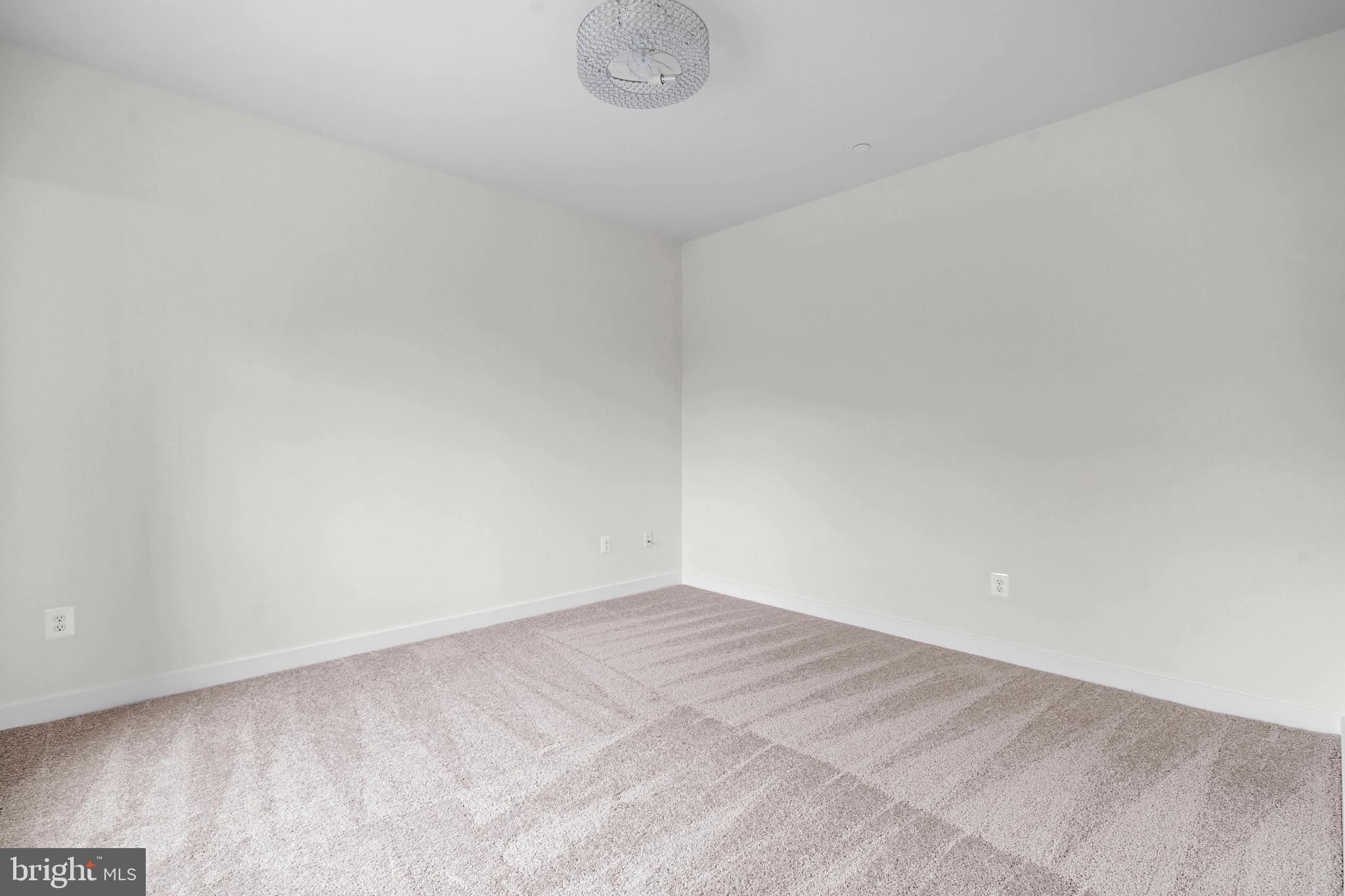 MOSS CREEK - Residential