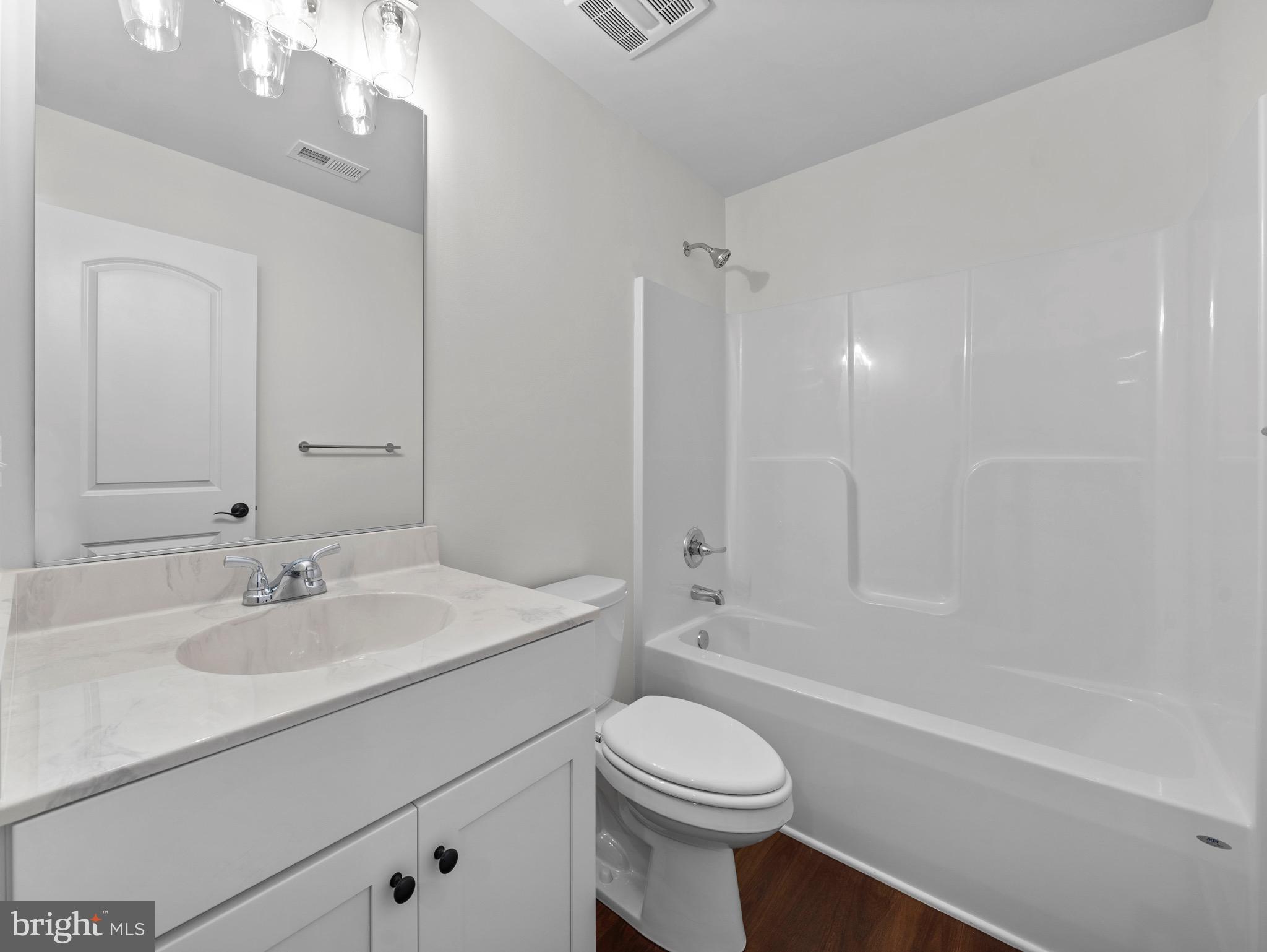 MOSS CREEK - Residential