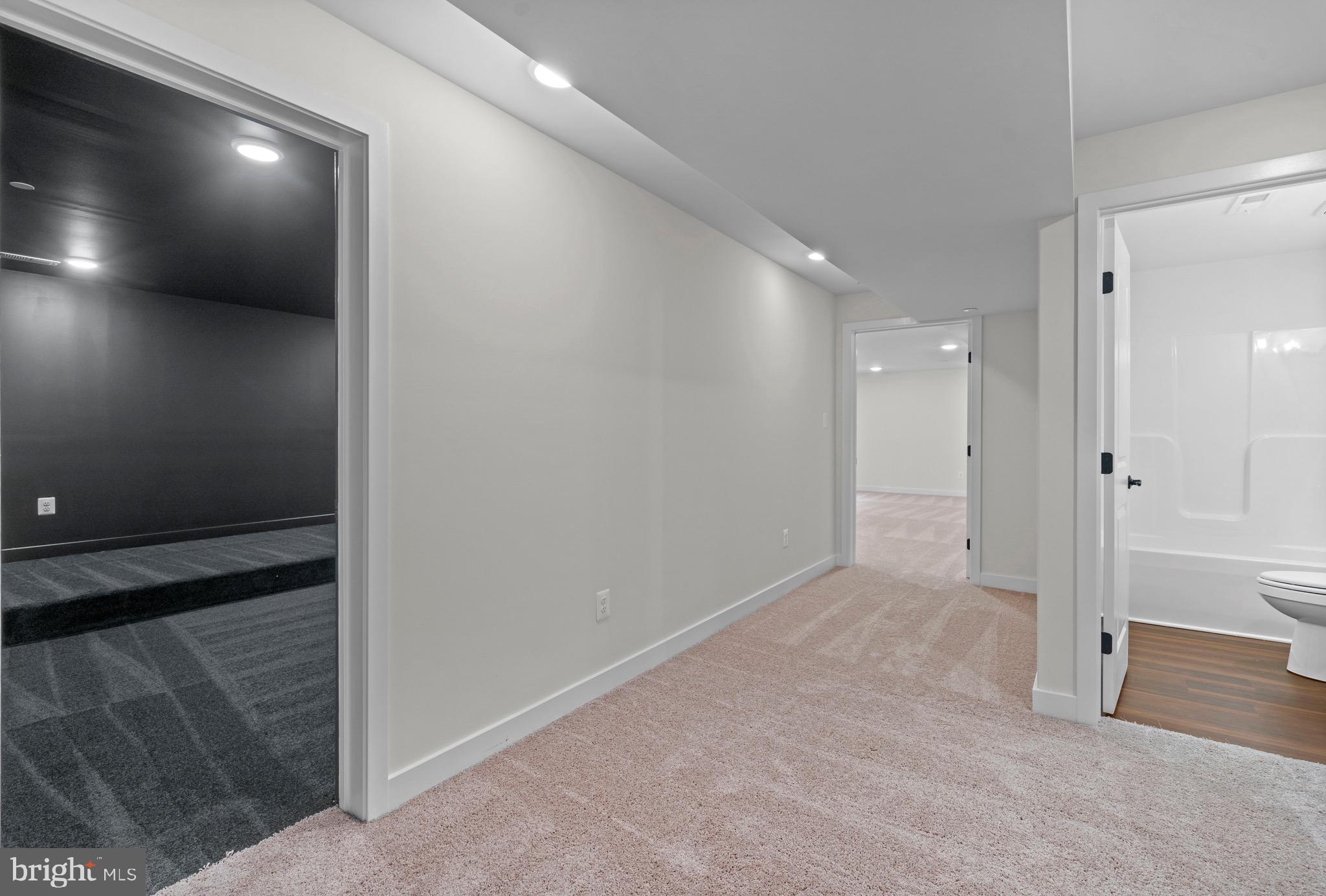 MOSS CREEK - Residential