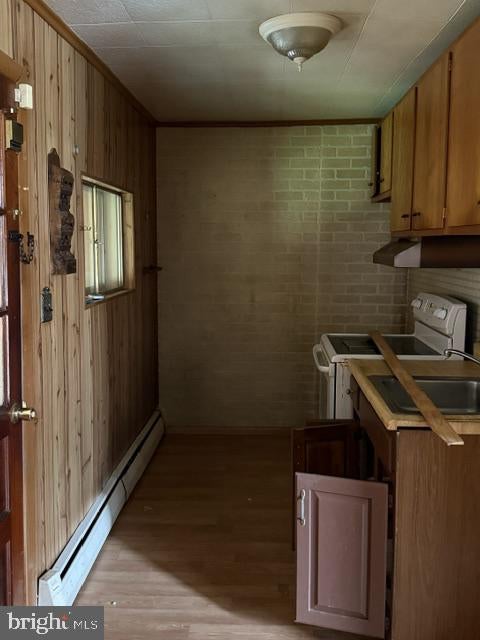 22 W ROLAND ROAD