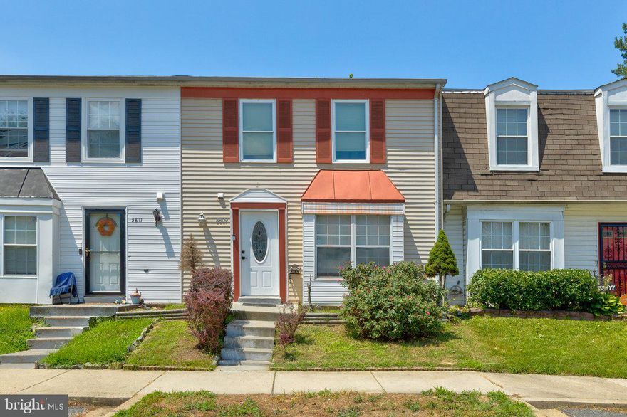 Great Opportunity to own a nice townhome with 3 spacious bedrooms that is move in ready. This home features laminate flooring and fairly new carpet. Relax or entertain in the living/ dining room combo. The kitchen is equipped stainless steel appliances. Laundry facilities are conveniently located upstairs. Retreat to the large rear yard with a privacy fence & enjoy the summer weather or escape to your own oasis if working from home. Parking includes 1 assigned space and there is plenty of visitors parking nearby. Close to shopping, restaurants, Metro train stations and major roadways. SELLING AS- IS 

“Ask about our $10K Grant to be used towards down payment and/or closing costs when you use our preferred lender”

Dont miss out!!!