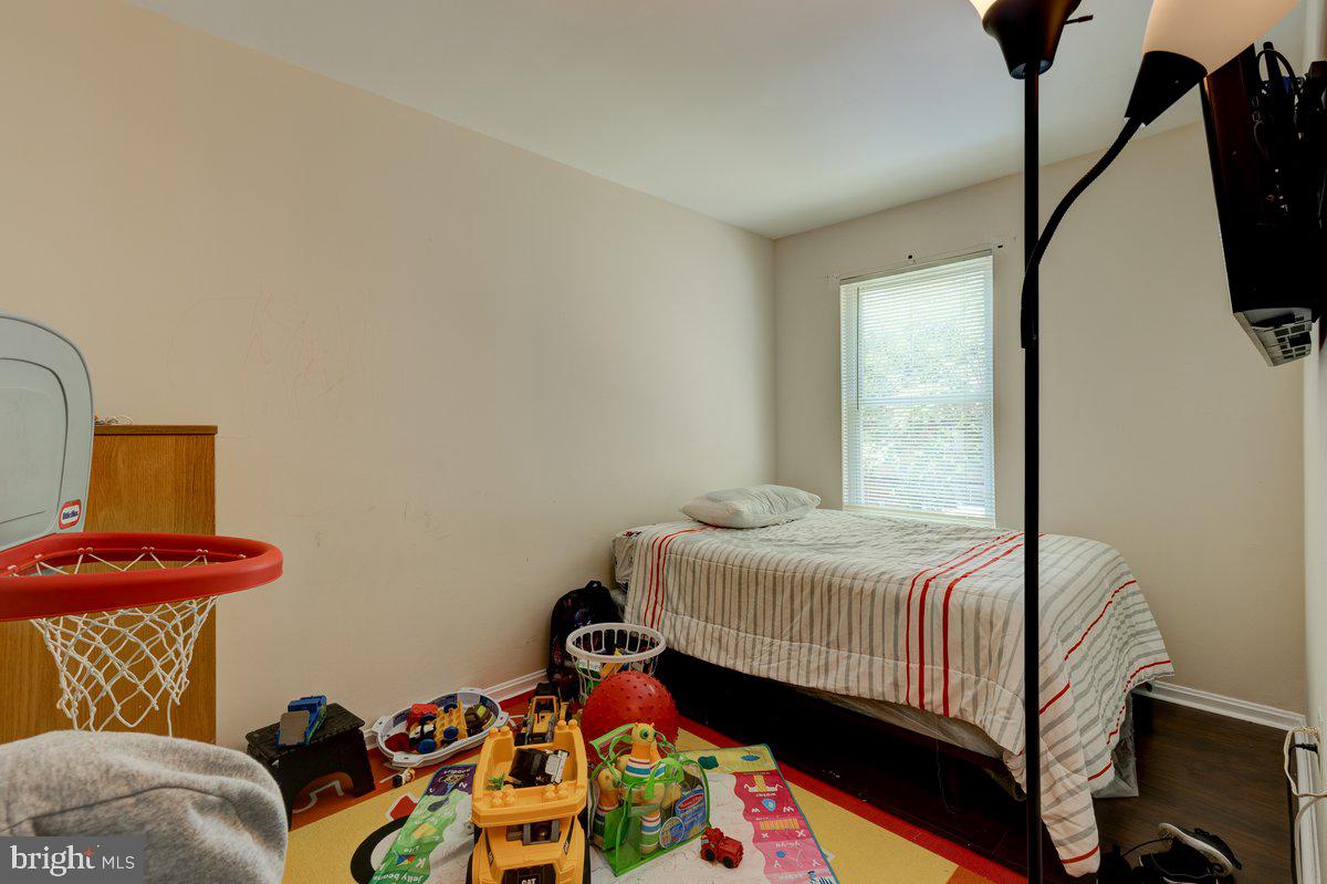 LONDON WOODS - Residential