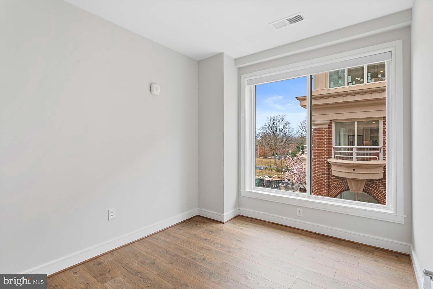 OLD TOWN NORTH - Residential