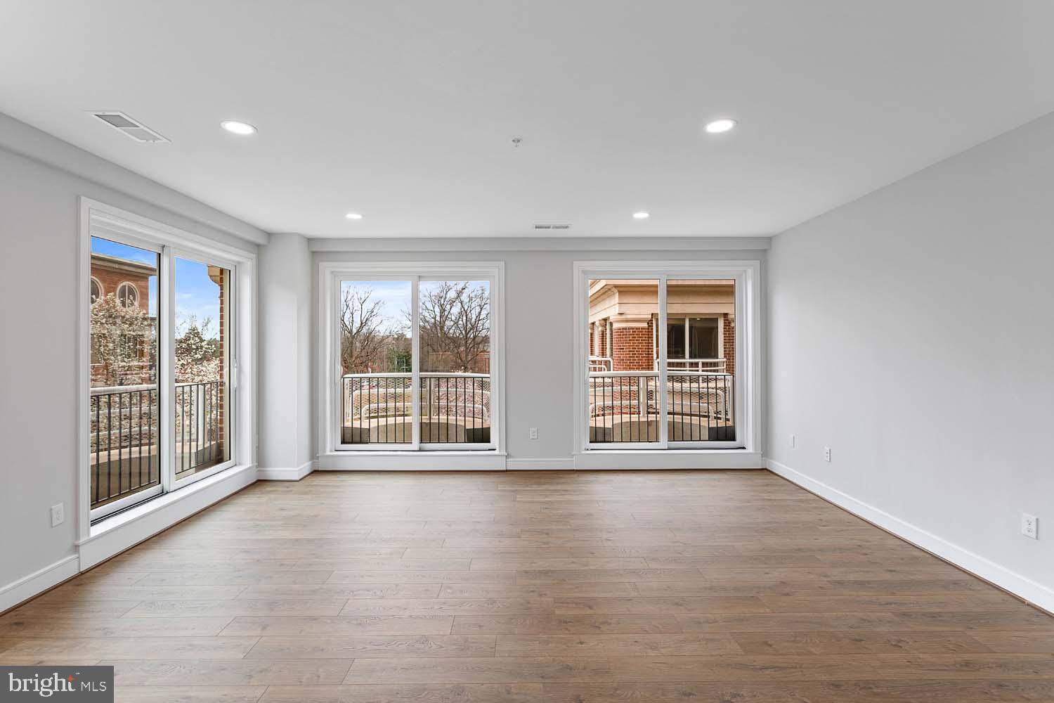 OLD TOWN NORTH - Residential