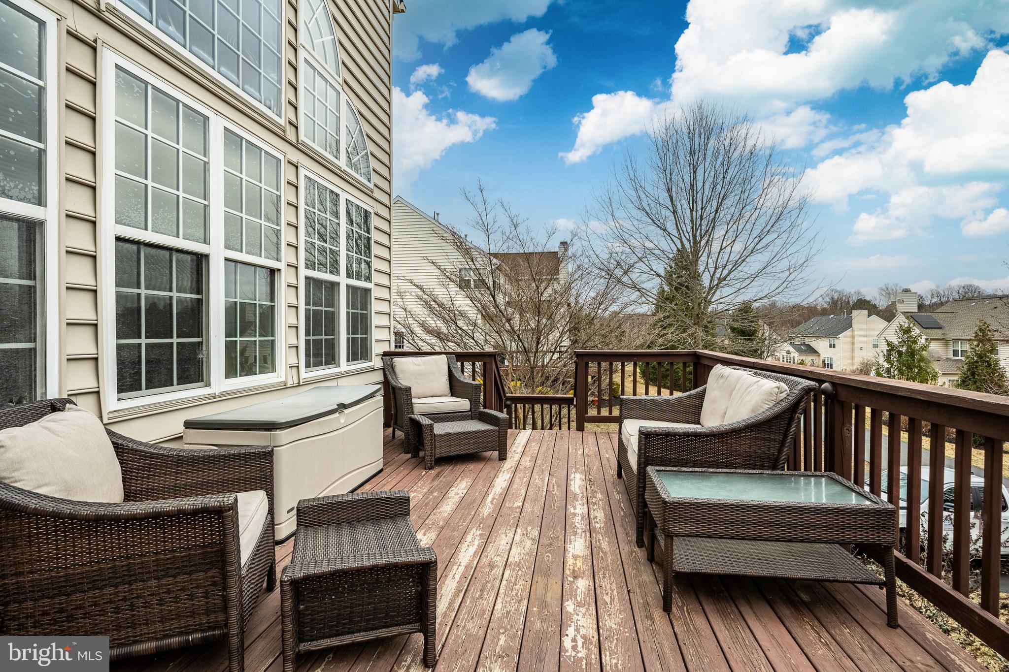 LONDON CROFT - Residential