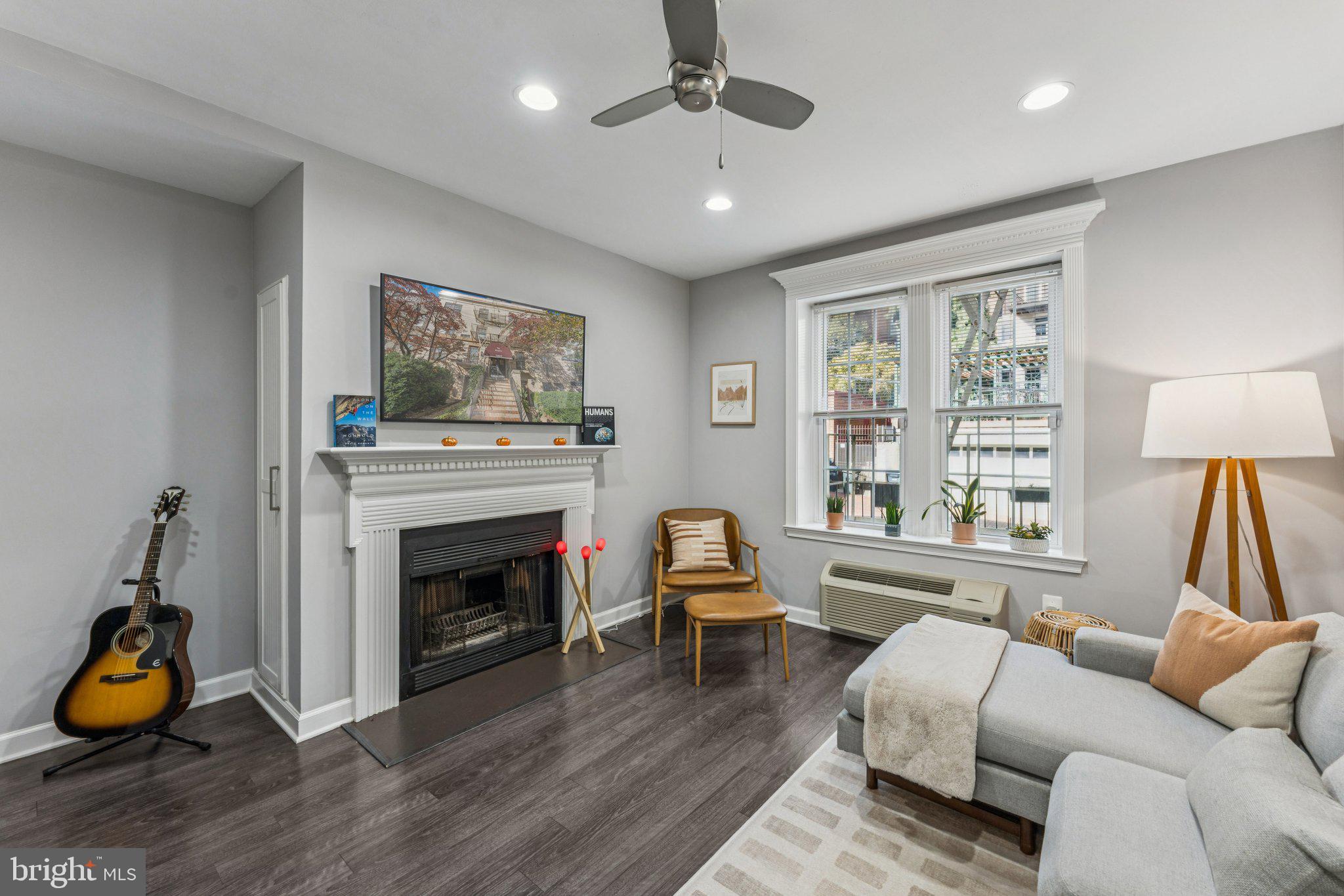 1833 CALIFORNIA STREET NW 203